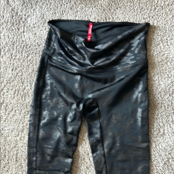 Black Camouflage Leggings - Picture 1 of 4